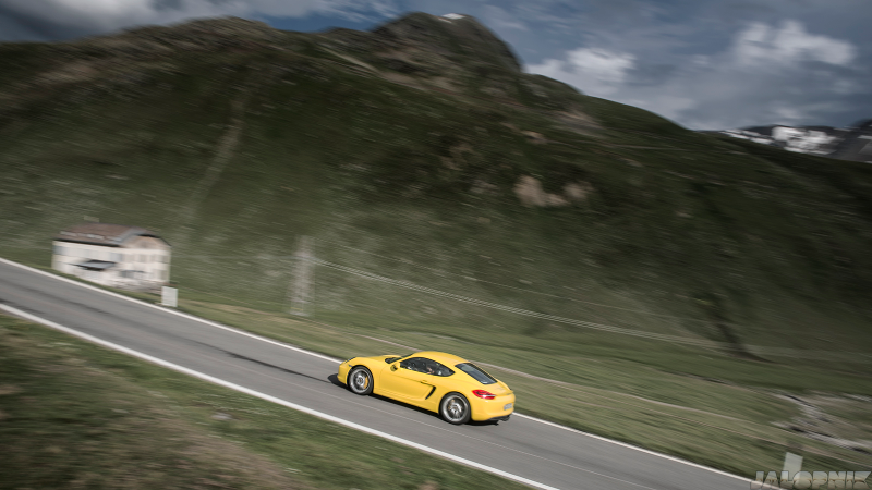 Illustration for article titled The Most Gorgeous Photos Of A Porsche Cayman You Will Ever See